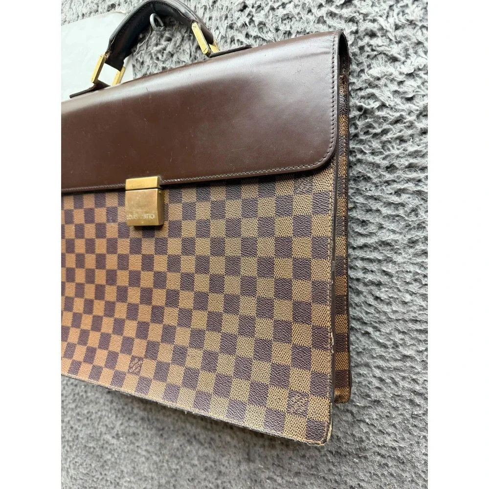 Louis Vuitton pre owned
